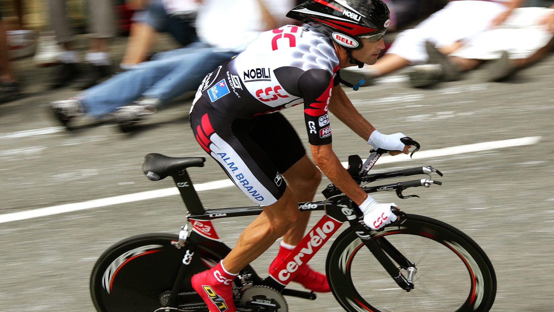 欧洲杯决胜时刻：冷静中的智慧爆发，欧洲杯决赛争议